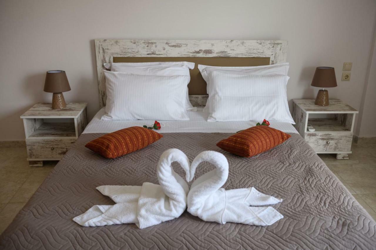 Coral Sea Apartment Kokkinos Pirgos Buitenkant foto
