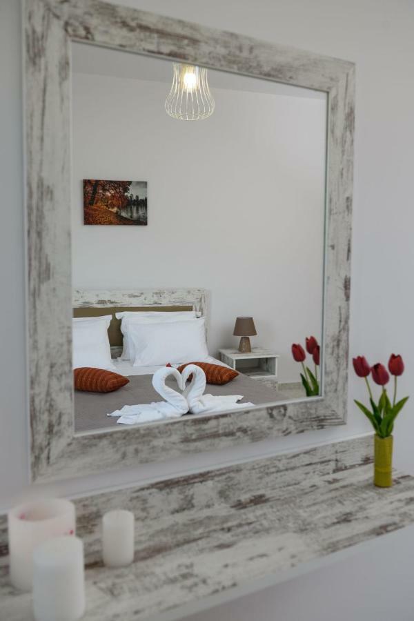 Coral Sea Apartment Kokkinos Pirgos Buitenkant foto